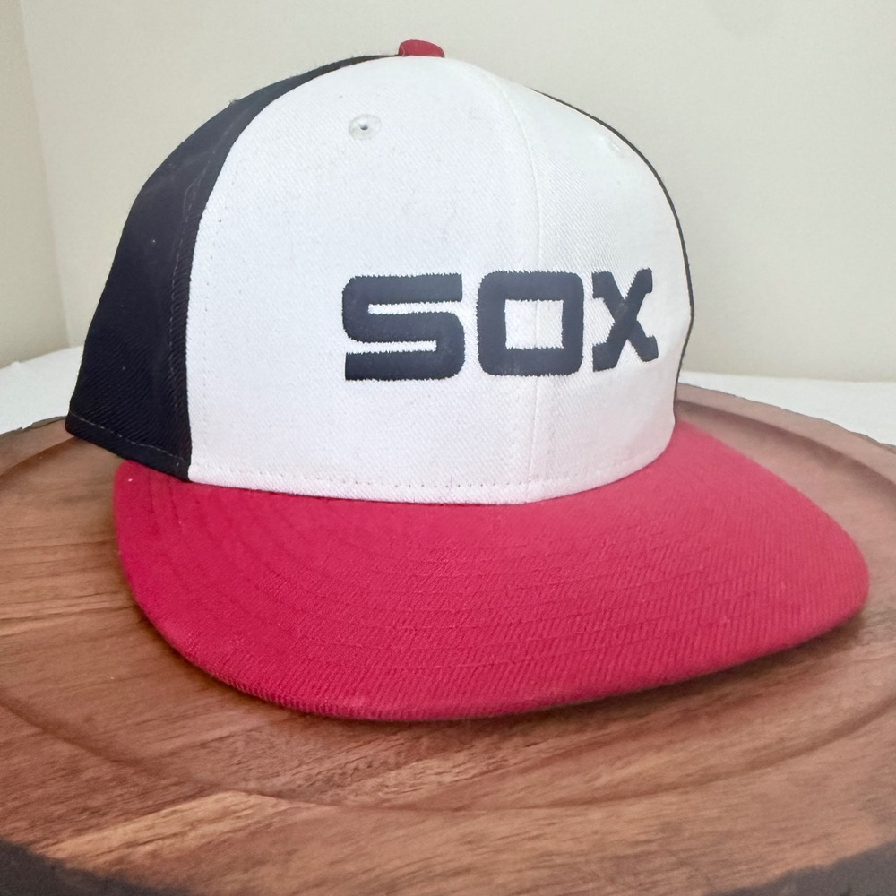 New Era Chicago White Sox Fitted Hat 6 3/4 Cooperstown Collection 59FIFTY Red